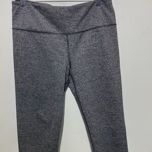 Victoria's Secret Women's Gray VSX Sport Knockout Heather Crop Leggings Large